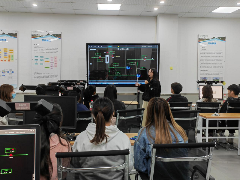 厉兵秣马强技能,蓄势待发砺精兵——药学院组织学生到铜仁职业技术学院参加第十届铜仁职业院校技能大赛的比赛培训(图2) 厉兵秣马强技能,蓄势待发砺精兵——药学院组织学生到铜仁职业技术学院参加第十届铜仁职业院校技能大赛的比赛培训(图2)