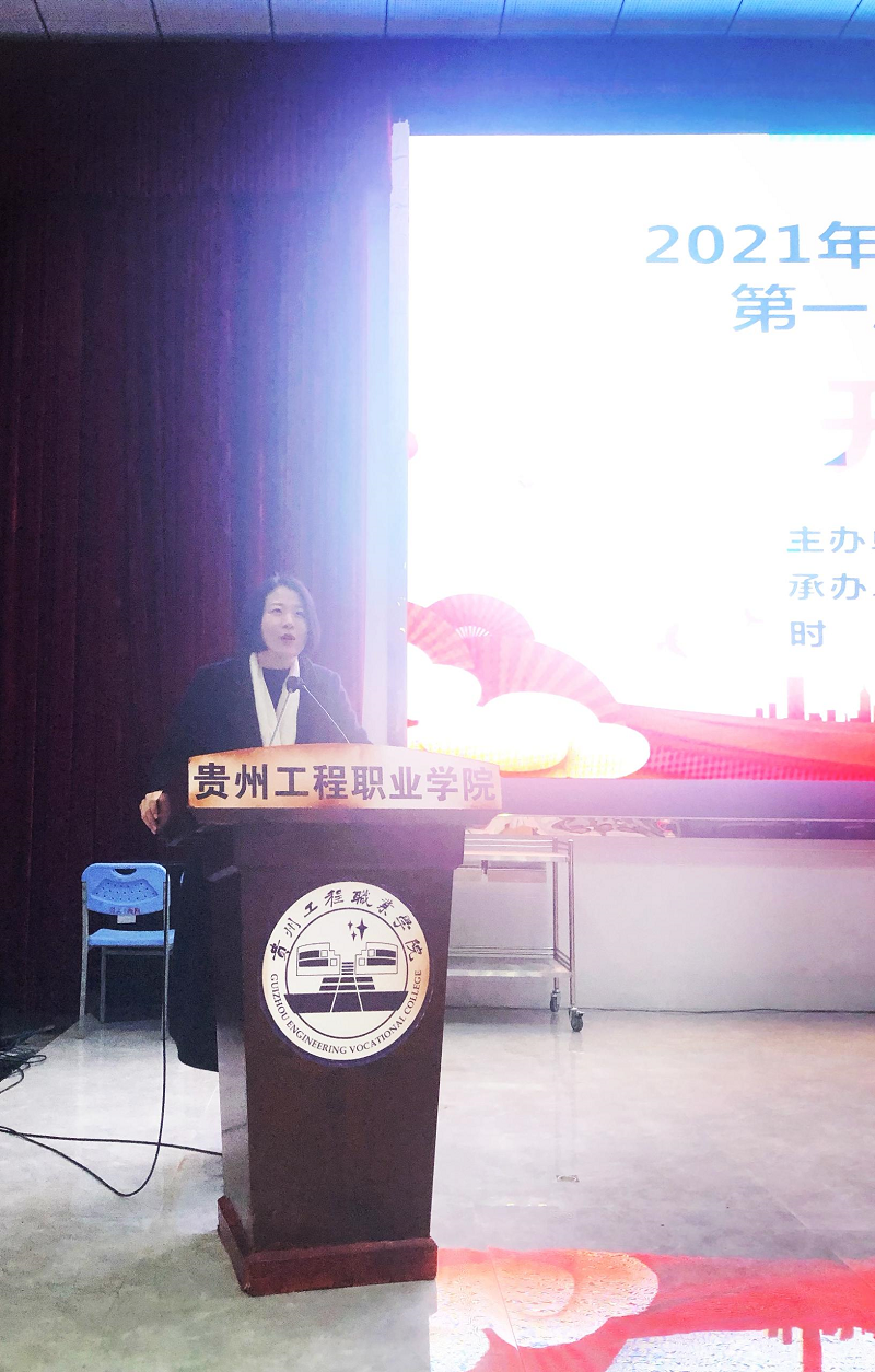 树礼仪形象  展天使风采 ——护理学院隆重举行开云网页版第一届护理礼仪大赛开幕式暨选拔赛初赛(图3)