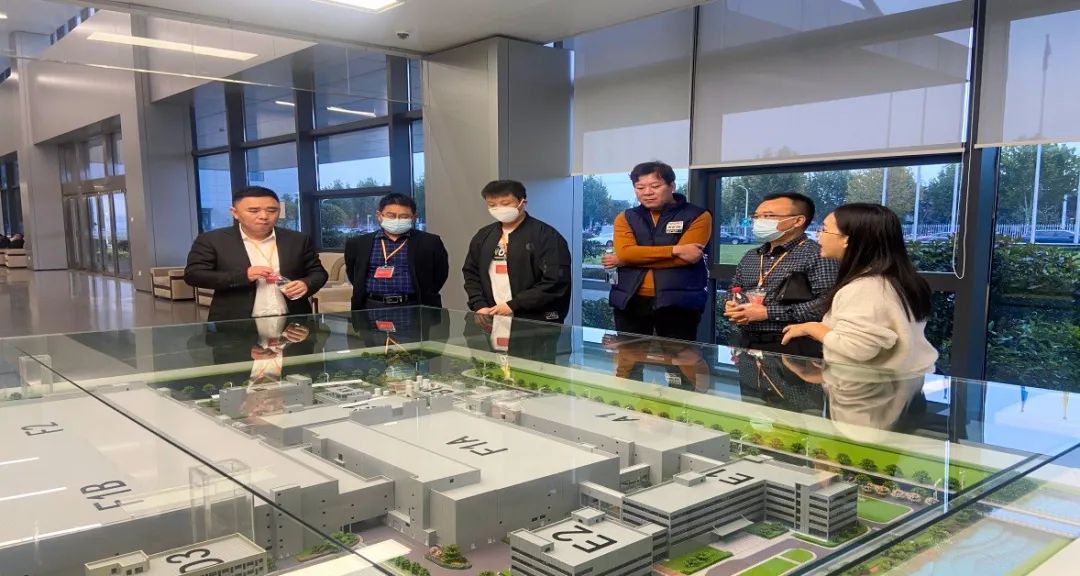 深入推进校企合作丨董事长赵泽辉一行赴企业开展走访学生及调研交流(图1) 深入推进校企合作丨董事长赵泽辉一行赴企业开展走访学生及调研交流(图1)