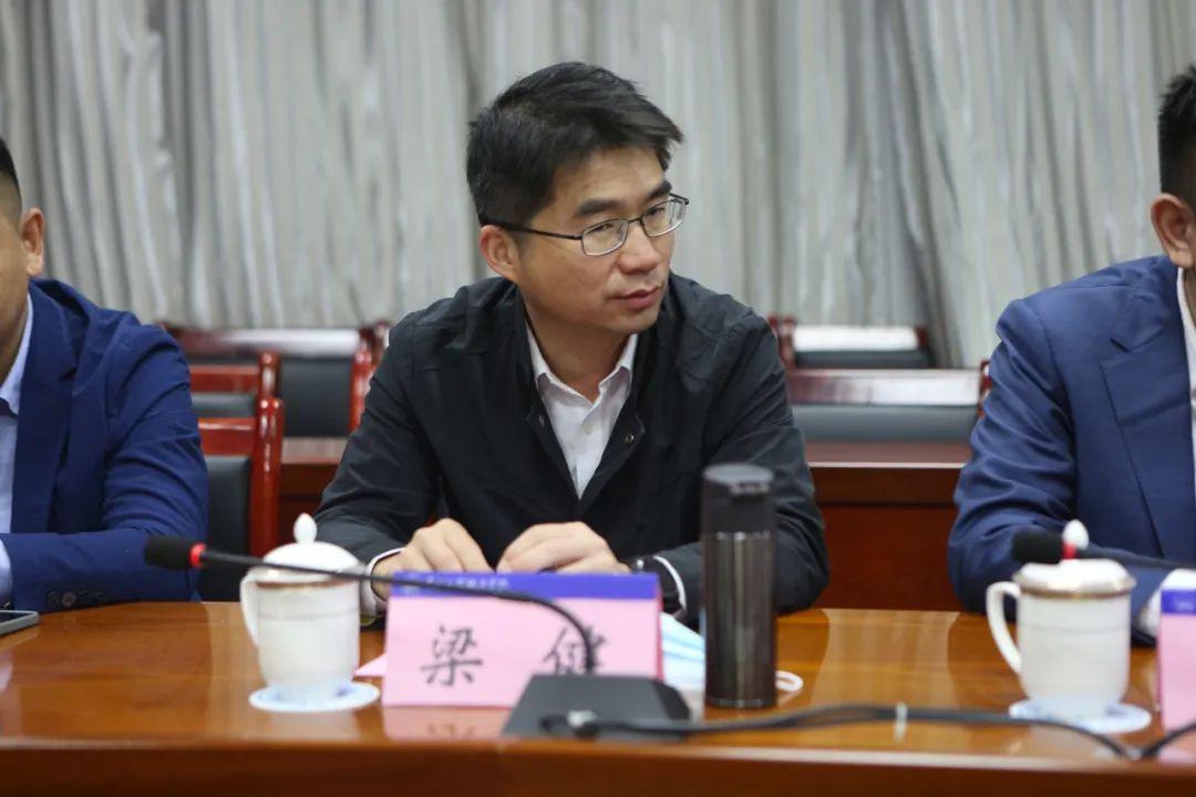 德江县2022年东西部协作校企合作座谈会在开云网页版召开(图2) 德江县2022年东西部协作校企合作座谈会在开云网页版召开(图2)