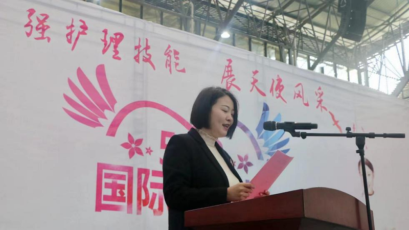 强护理技能,展天使风采——开云网页版成功举办5·12国际护士节活动暨授帽仪式(图6) 强护理技能,展天使风采——开云网页版成功举办5·12国际护士节活动暨授帽仪式(图6)