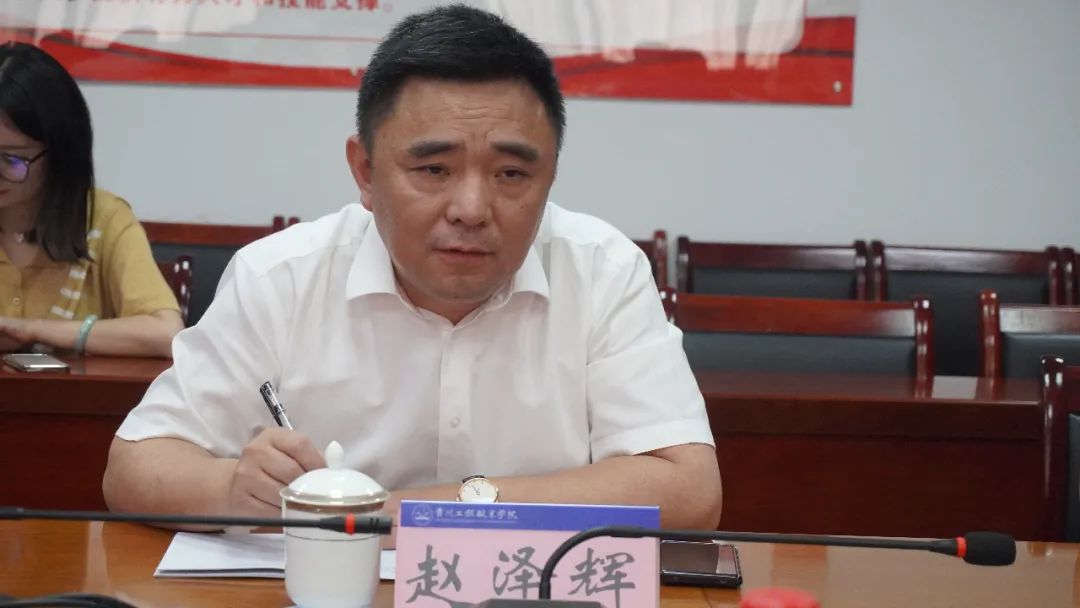 铜仁市政协到开云网页版开展“走访委员企业、服务市场主体”调研活动(图4) 铜仁市政协到开云网页版开展“走访委员企业、服务市场主体”调研活动(图4)