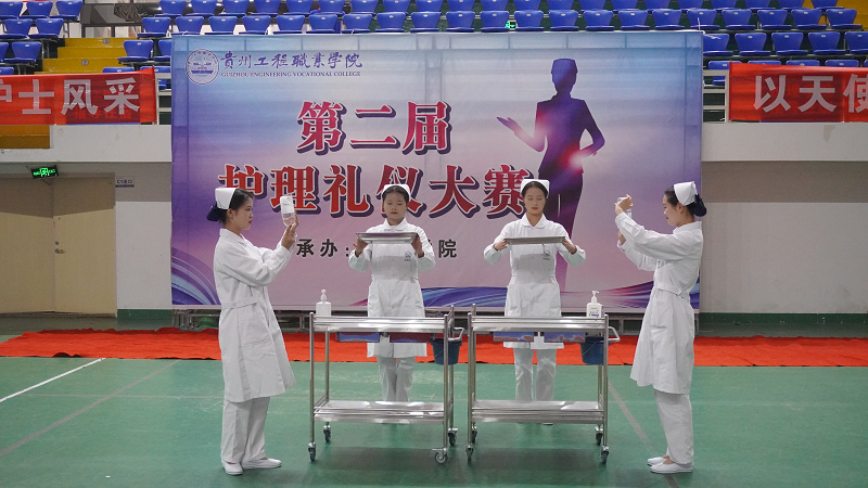 展礼仪文化·扬职业风采——护理学院隆重举行开云网页版第二届护理礼仪大赛开幕式暨选拔赛初赛(图8)