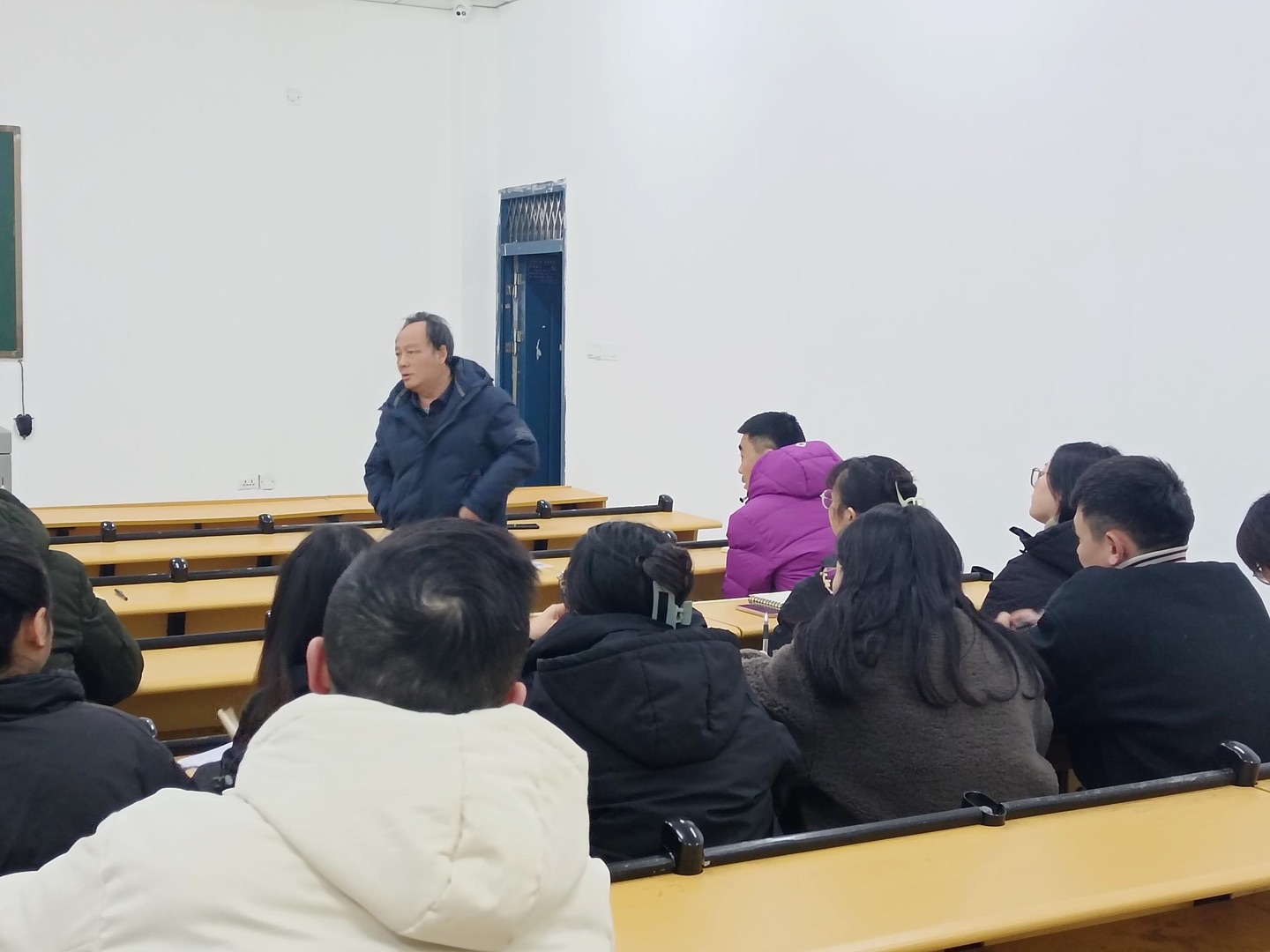 追风赶月莫停留 平芜尽处是春山 ——教育与体育学院本学期第一次教职工会议小记 (图2) 追风赶月莫停留 平芜尽处是春山 ——教育与体育学院本学期第一次教职工会议小记 (图2)