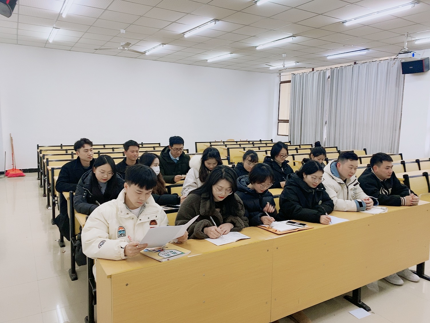 2022-2023年秋季基础教研室集体会议-探讨高校集体备课的重要性(图1) 2022-2023年秋季基础教研室集体会议-探讨高校集体备课的重要性(图1)