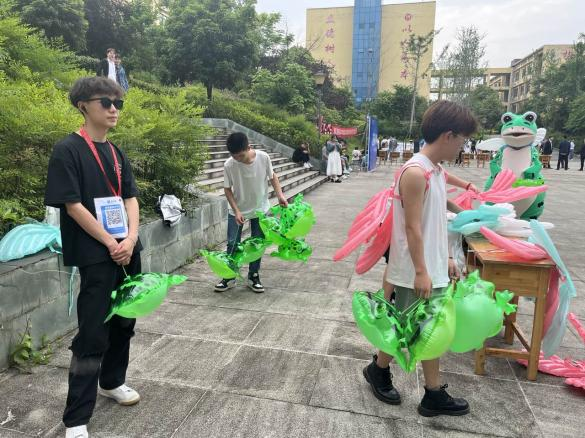 技能·让生活更美好 现代服务与管理学院“职业教育活动周” 系列活动综述(图4) 技能·让生活更美好 现代服务与管理学院“职业教育活动周” 系列活动综述(图4)