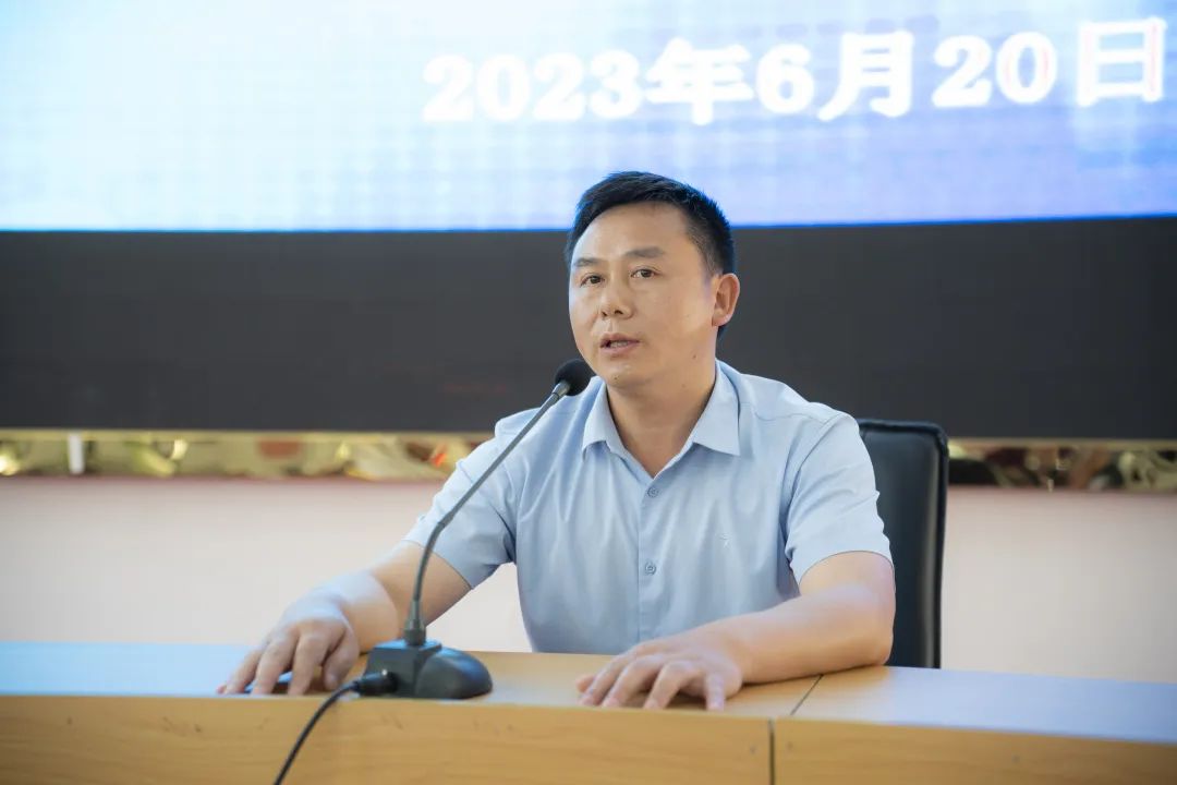 医保政策宣讲进校园(图2) 医保政策宣讲进校园(图2)