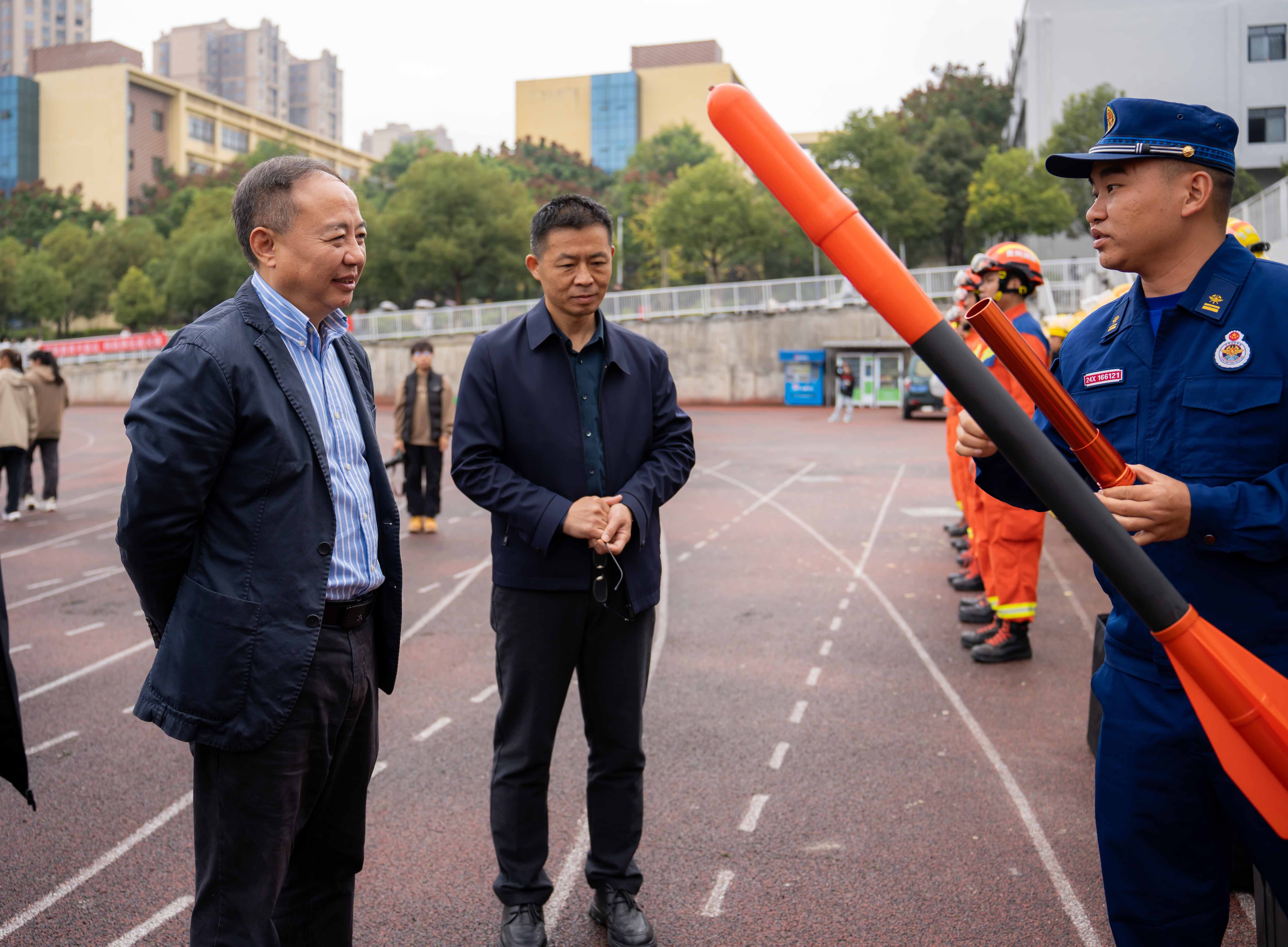 2023年德江县消防宣传月活动启动仪式暨第二届大学生消防技能运动会在开云网页版举行(图10) 2023年德江县消防宣传月活动启动仪式暨第二届大学生消防技能运动会在开云网页版举行(图10)