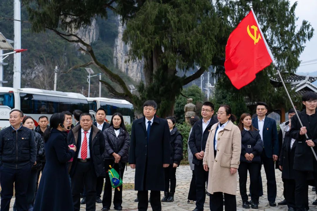 “立大志 担使命 学本领”丨校党委书记陈健聚焦中国梦讲授思政“开学第一课”(图4) “立大志 担使命 学本领”丨校党委书记陈健聚焦中国梦讲授思政“开学第一课”(图4)