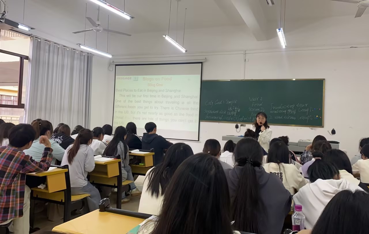教育与体育学院英语示范课之探索高校教学方法新路径(图2) 教育与体育学院英语示范课之探索高校教学方法新路径(图2)