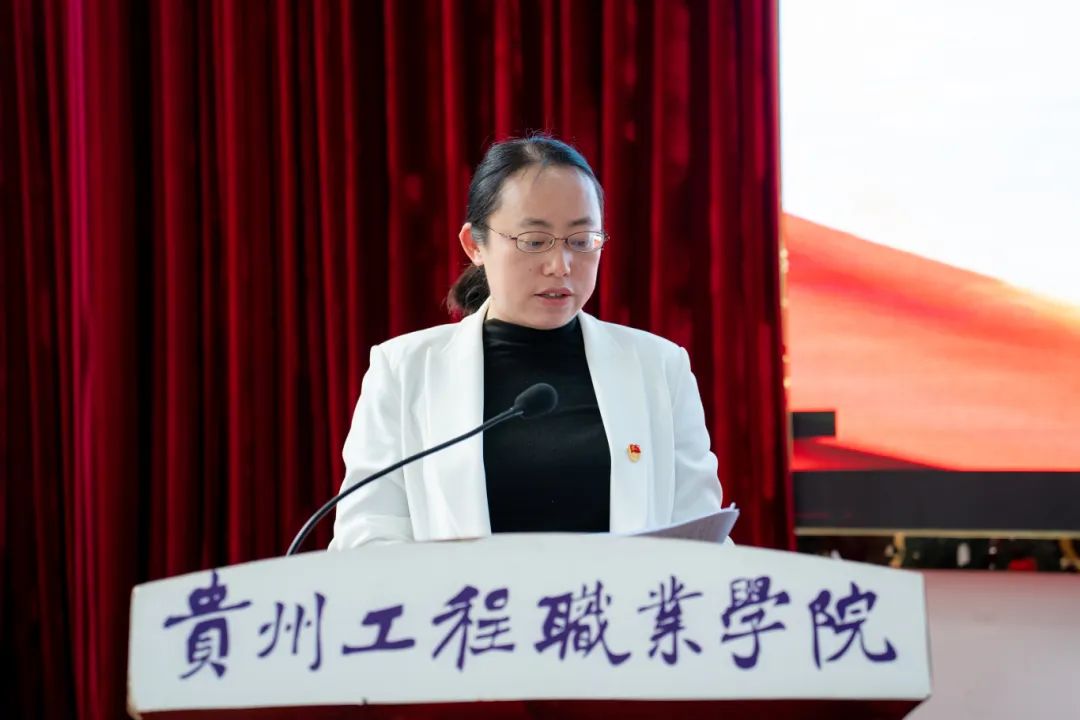 中共开云网页版委员会召开2024年党的建设工作会(图6) 中共开云网页版委员会召开2024年党的建设工作会(图6)