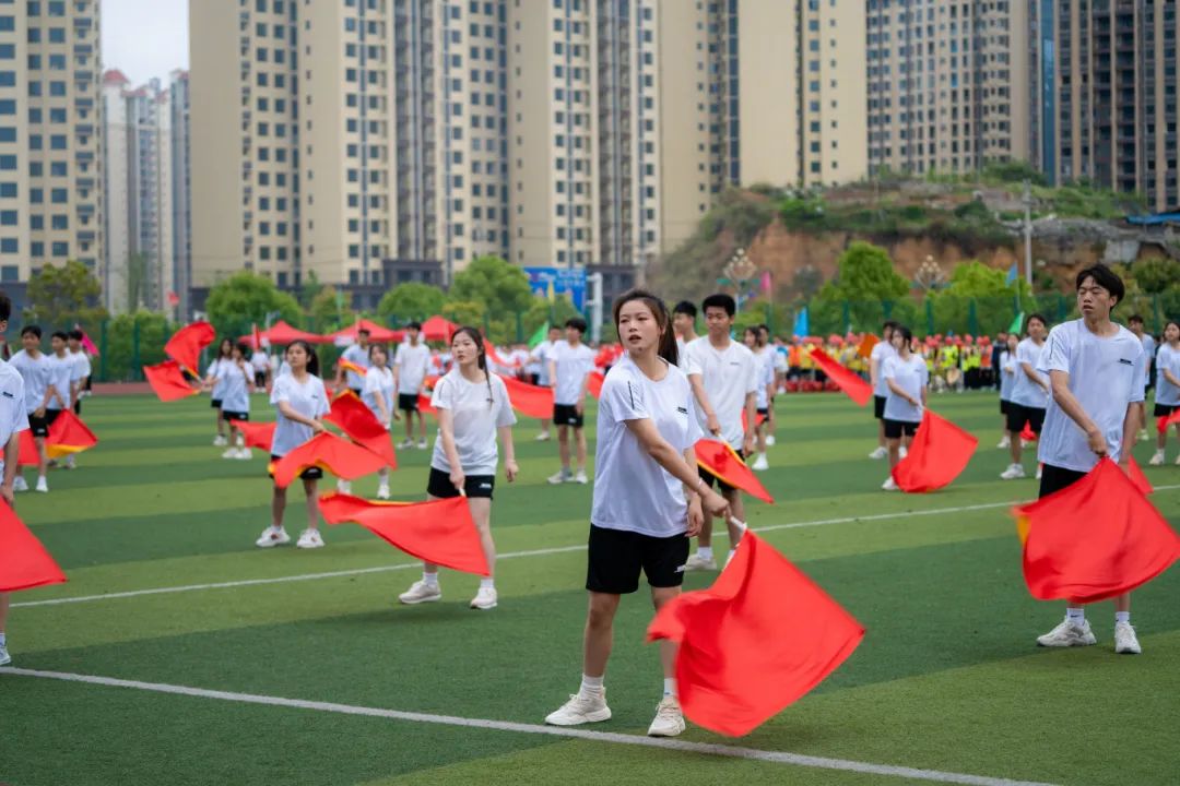 青春逢盛会 击鼓又催征丨开云网页版第九届田径运动会开幕(图15) 青春逢盛会 击鼓又催征丨开云网页版第九届田径运动会开幕(图15)