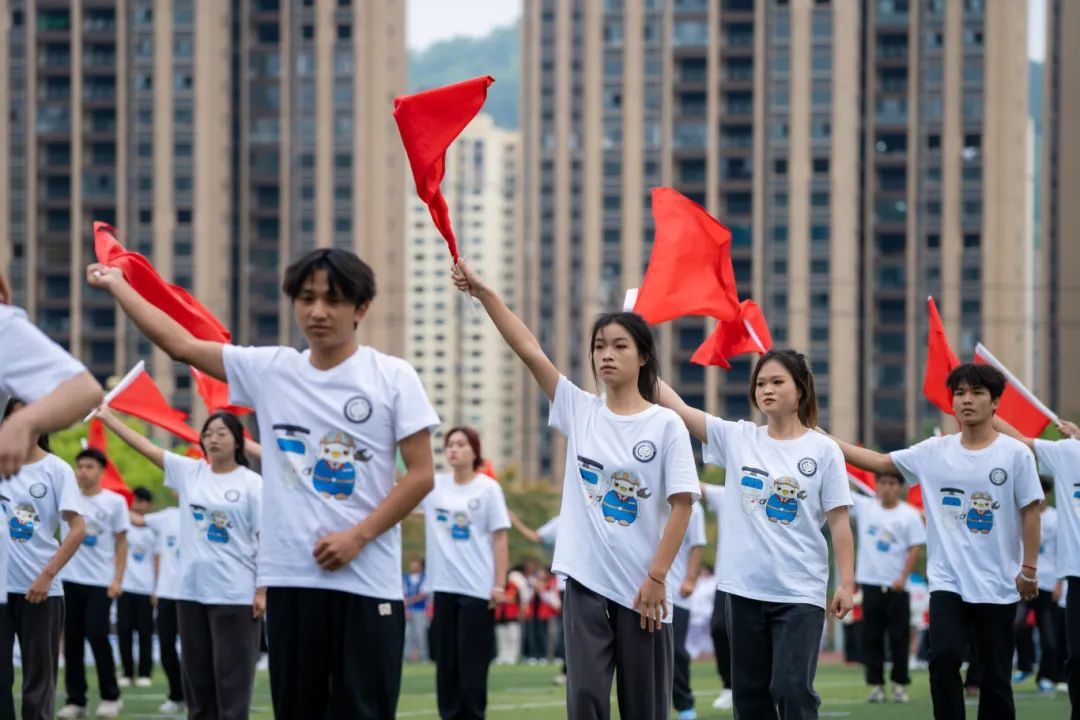 青春逢盛会 击鼓又催征丨开云网页版第九届田径运动会开幕(图19) 青春逢盛会 击鼓又催征丨开云网页版第九届田径运动会开幕(图19)
