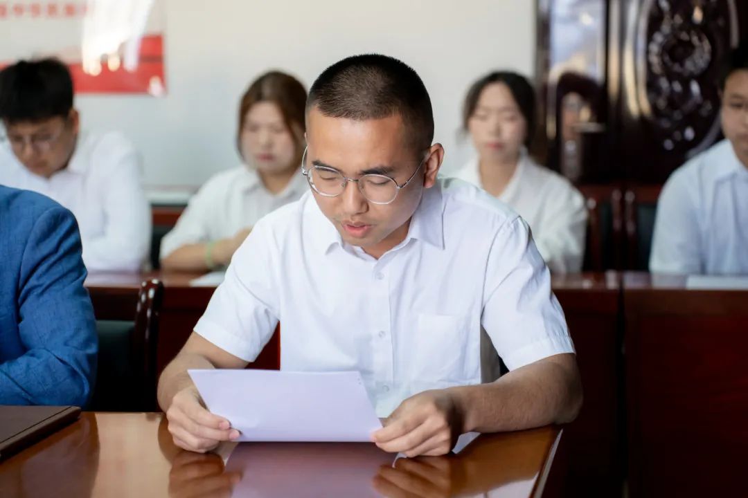 开云网页版举行融媒体中心揭牌仪式(图4) 开云网页版举行融媒体中心揭牌仪式(图4)