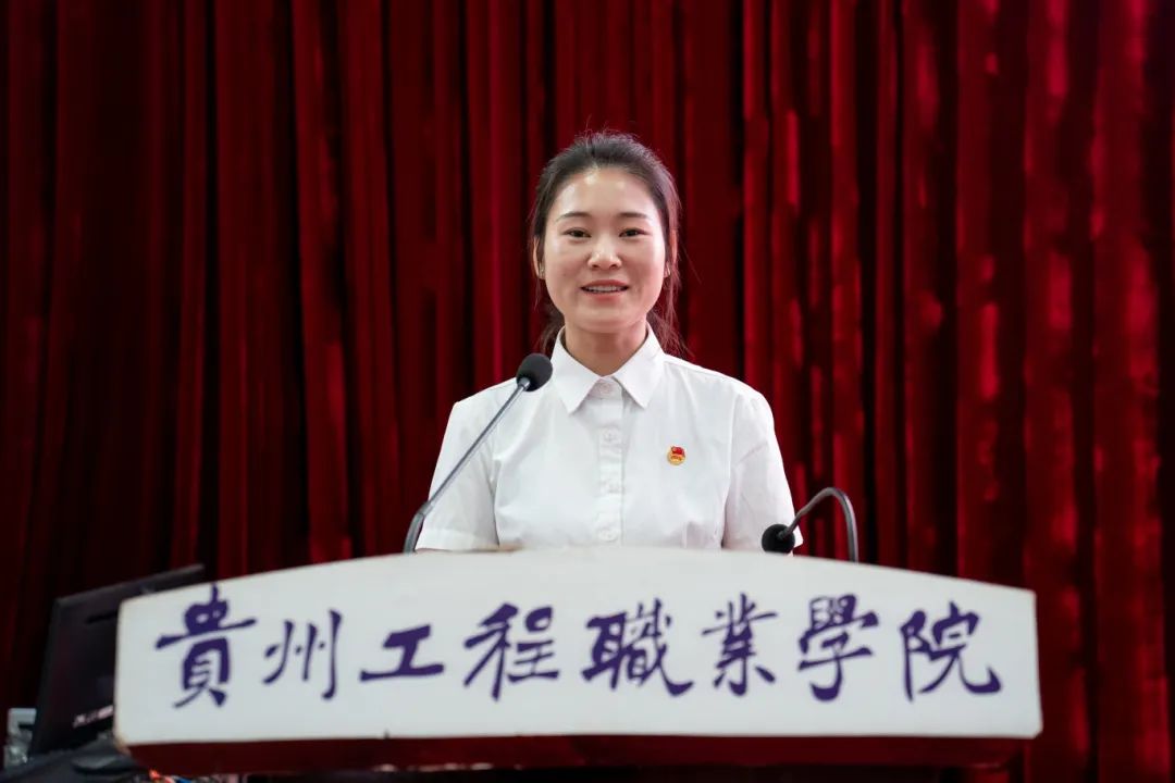 挺膺担当砺青春·踔厉奋发向未来丨我校召开2023-2024学年度五四表彰大会(图2) 挺膺担当砺青春·踔厉奋发向未来丨我校召开2023-2024学年度五四表彰大会(图2)