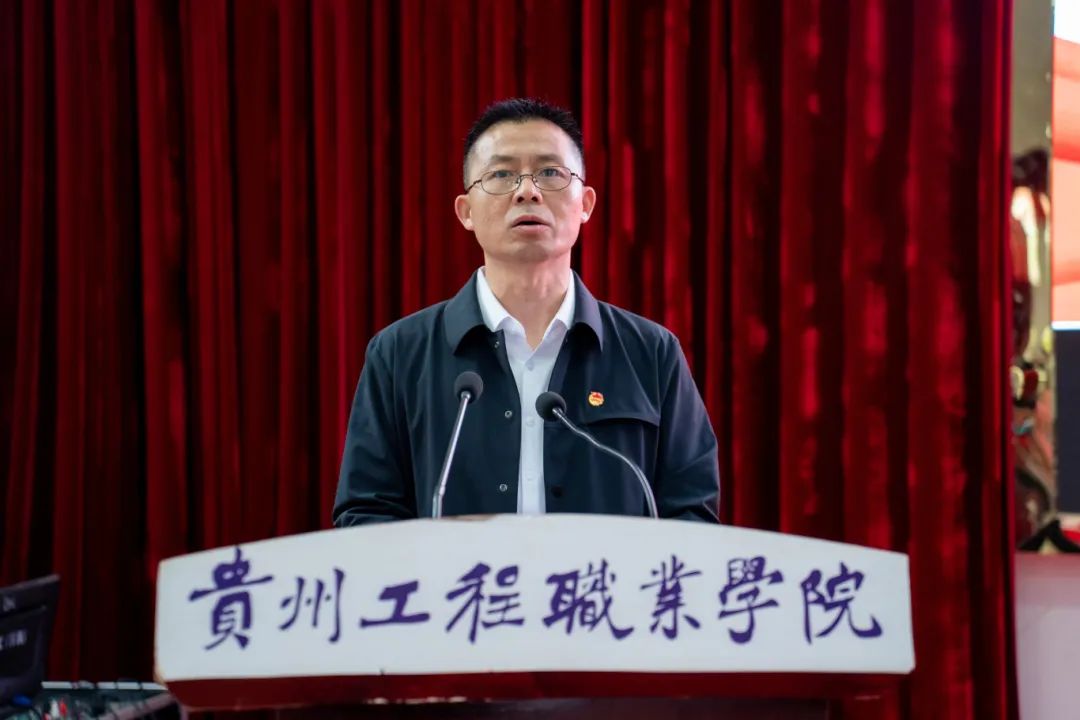 挺膺担当砺青春·踔厉奋发向未来丨我校召开2023-2024学年度五四表彰大会(图3) 挺膺担当砺青春·踔厉奋发向未来丨我校召开2023-2024学年度五四表彰大会(图3)
