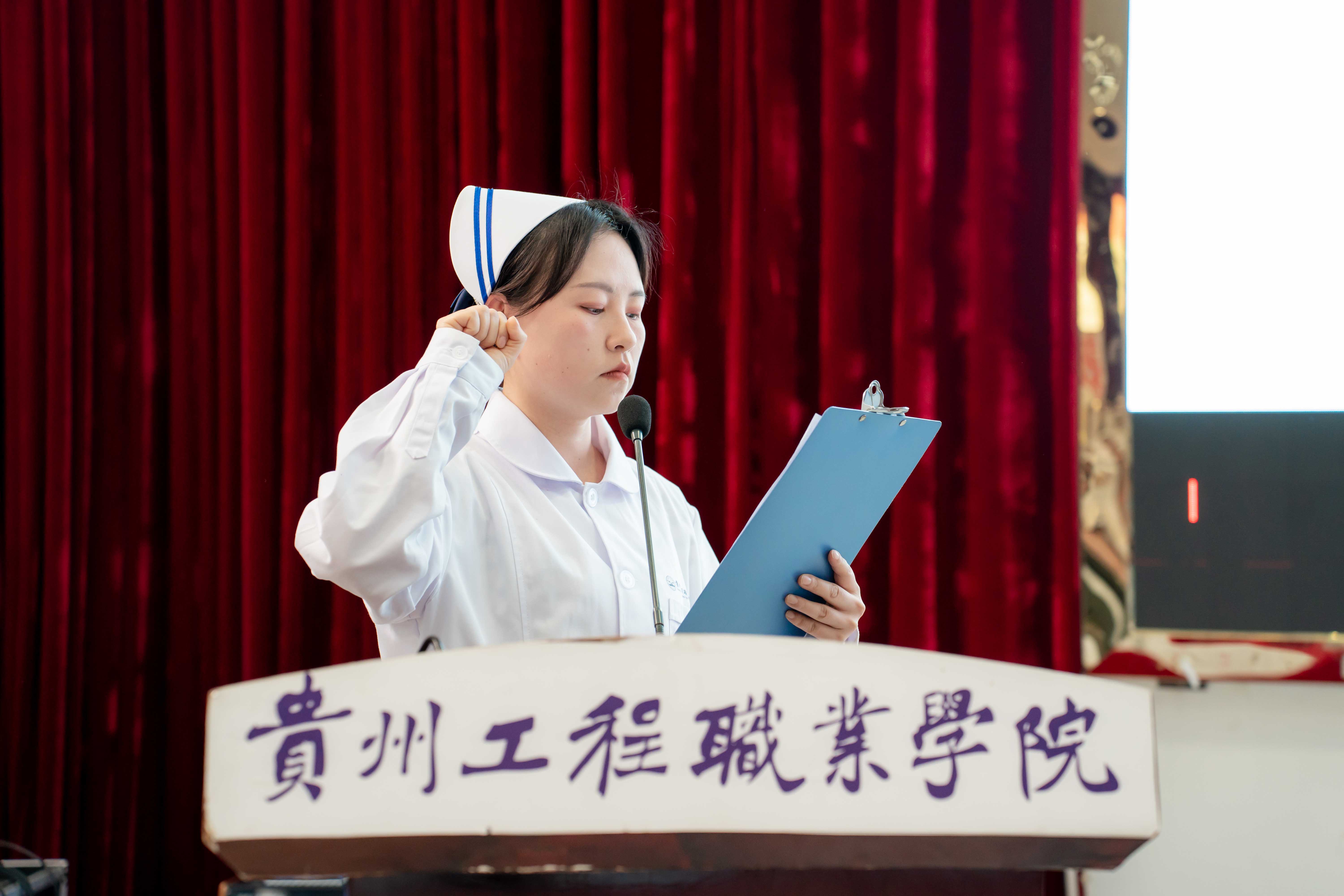 护佑健康,逐梦前行——开云网页版成功举办5·12国际护士节活动暨授帽仪式(图4) 护佑健康,逐梦前行——开云网页版成功举办5·12国际护士节活动暨授帽仪式(图4)
