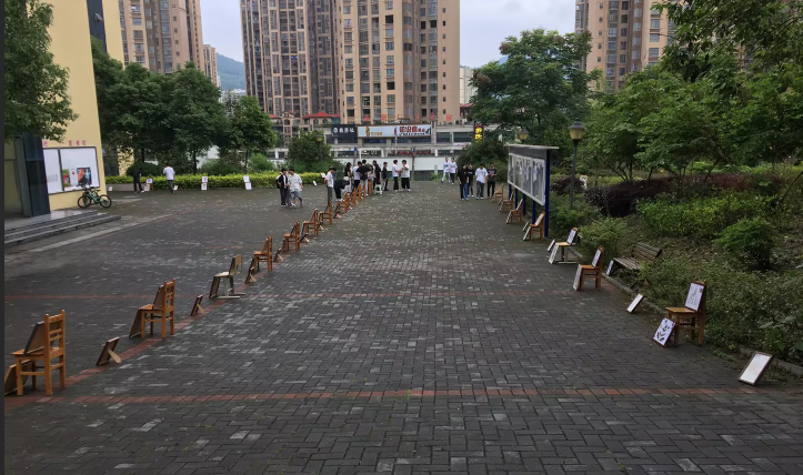传承中药古韵 珍爱自然魅力——药学院成功举办中药植物标本展览(图1) 传承中药古韵 珍爱自然魅力——药学院成功举办中药植物标本展览(图1)