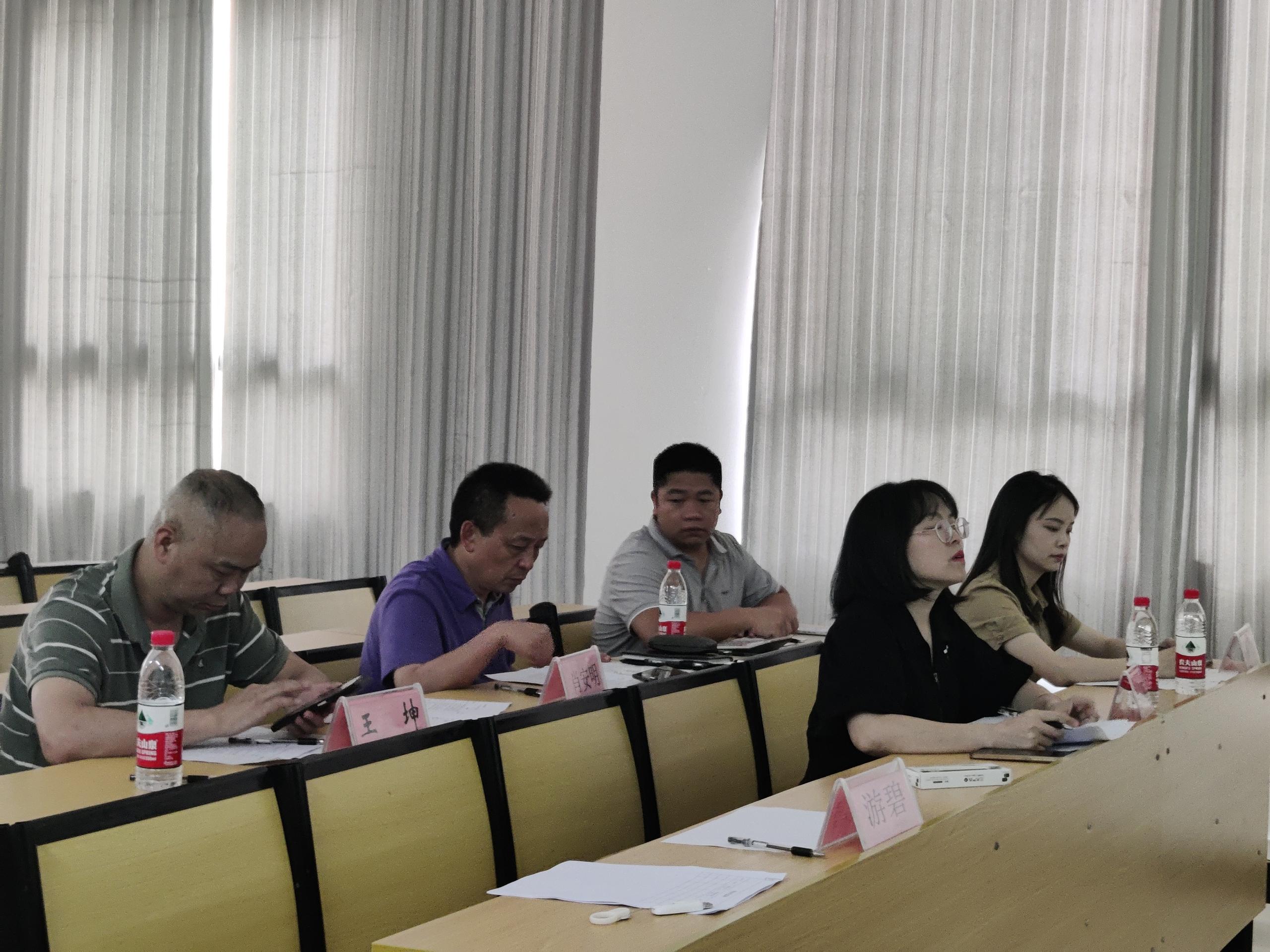 以评促学,以赛促建——马克思主义学院举行大学生心理健康教育优质示范课比赛(图2) 以评促学,以赛促建——马克思主义学院举行大学生心理健康教育优质示范课比赛(图2)