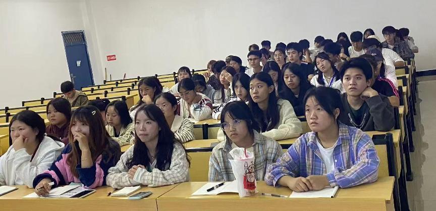 薪火相传·共筑未来┃药学院团总支开展第二次团学干部业务培训(图3) 薪火相传·共筑未来┃药学院团总支开展第二次团学干部业务培训(图3)