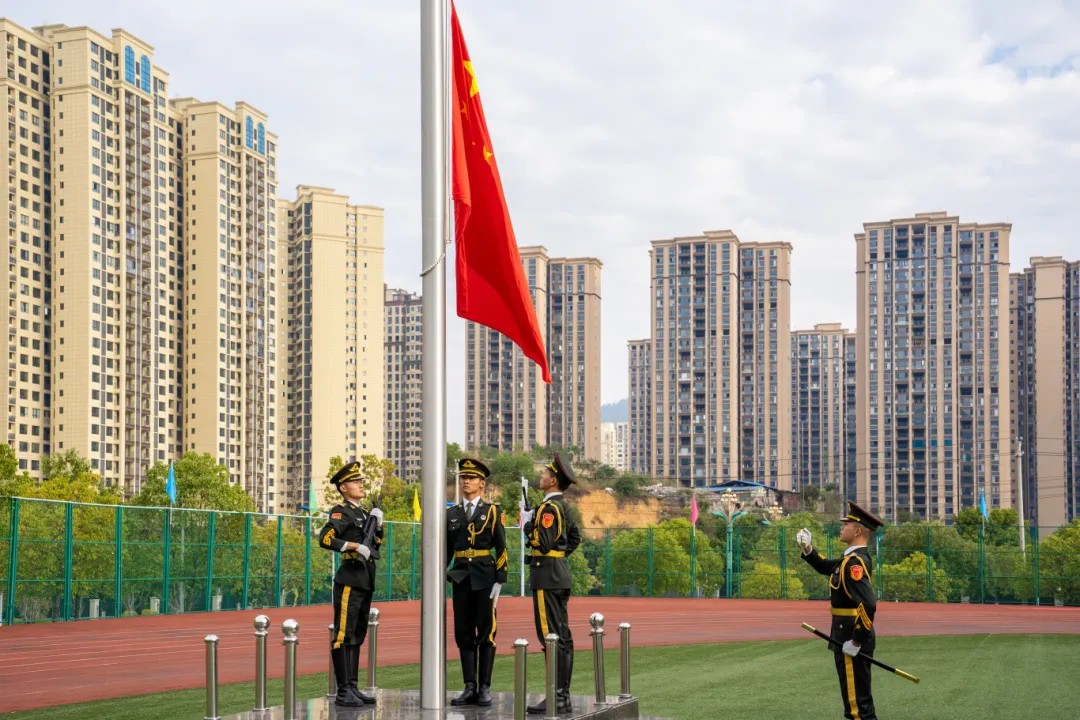 开云网页版举办德江县第三届大学生消防技能运动会(图2) 开云网页版举办德江县第三届大学生消防技能运动会(图2)