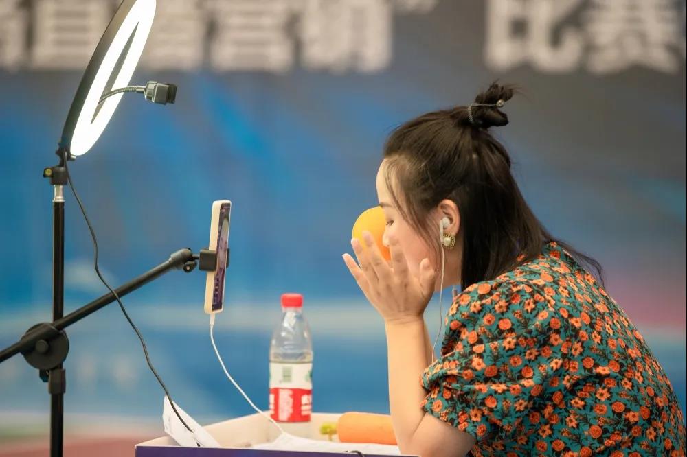 贵州省第一届职业技能大赛铜仁市选拔赛“网络直播营销”比赛在开云网页版拉开序幕(图11)